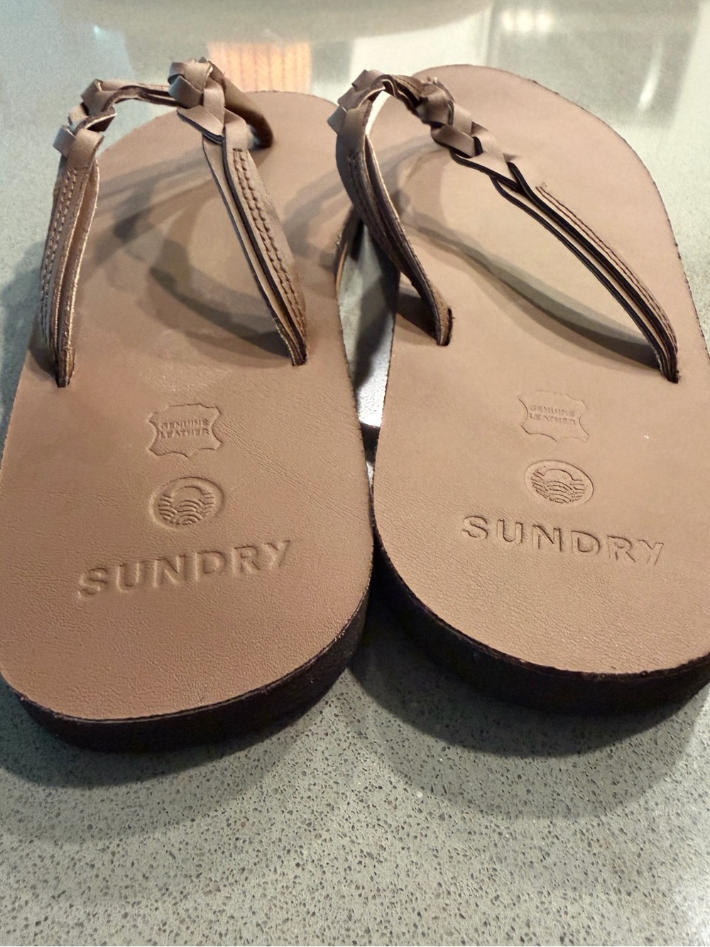 NWOT Women’s Sundry Braided Strap Leather Flip-Flops/Sandals, Sz. 9! Super nice! - Picture 5 of 7